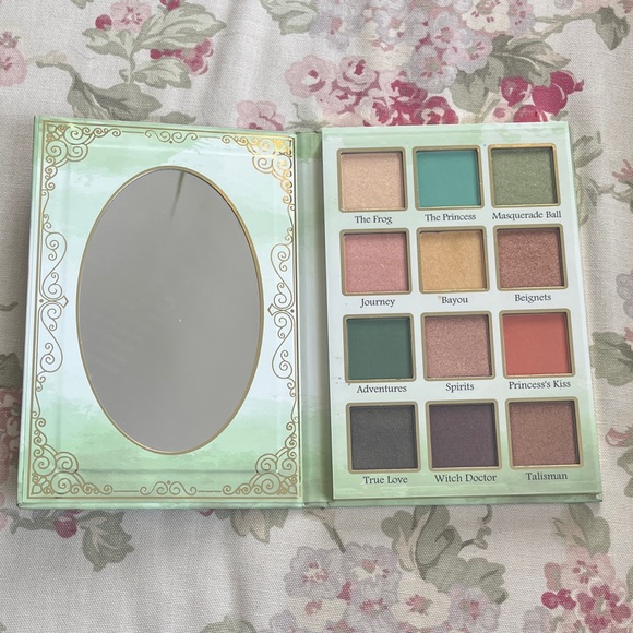 Last chance B4 donating.  NEW! Disney Princess and the Frog Eyeshadow Palette - Picture 2 of 12